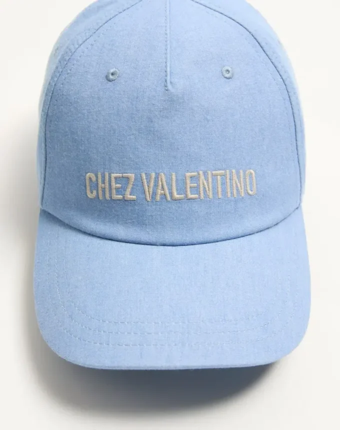 Gorra de béisbol de denim con bordado de Chez Valentino