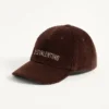 Gorra de béisbol de terciopelo con bordado de Chez Valentino