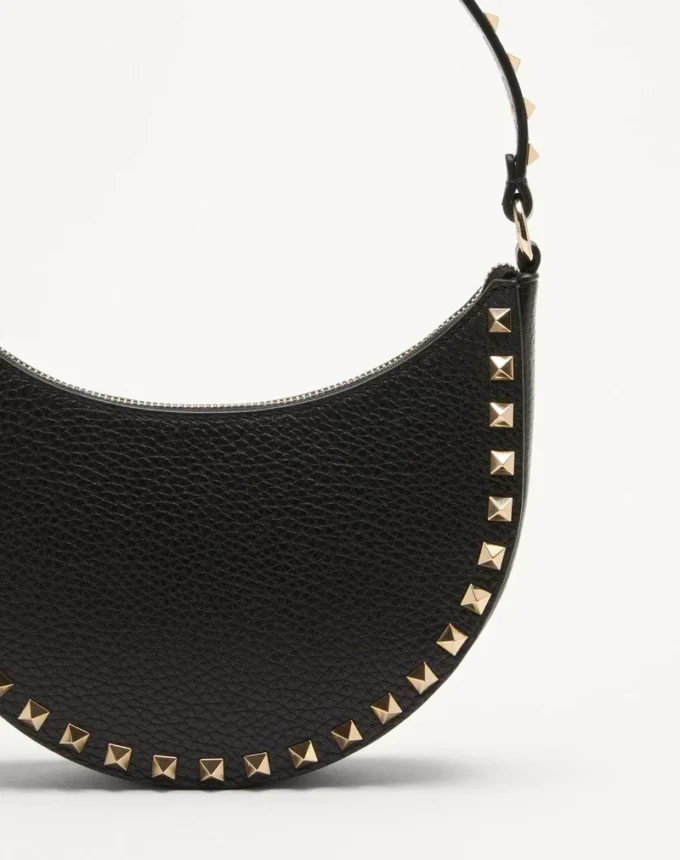 Mini bolso hobo Rockstud en piel de becerro granulada Mini bolso hobo Rockstud en piel de becerro granulada