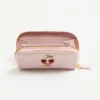 Mini cartera con cremallera Cherryfic en piel de becerro granulada Mini cartera con cremallera Cherryfic en piel de becerro granulada