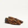 Mocasines Babouche de piel de becerro con estampado Fauve Eclat de Valentino Garavani Mocasines Babouche de piel de becerro con estampado Fauve Eclat de Valentino Garavani