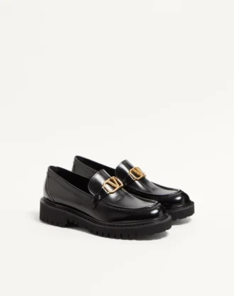 mocasines de piel de becerro con el logotipo vlogo 2 330x417 - Mocasines de piel de becerro con el logotipo VLogo