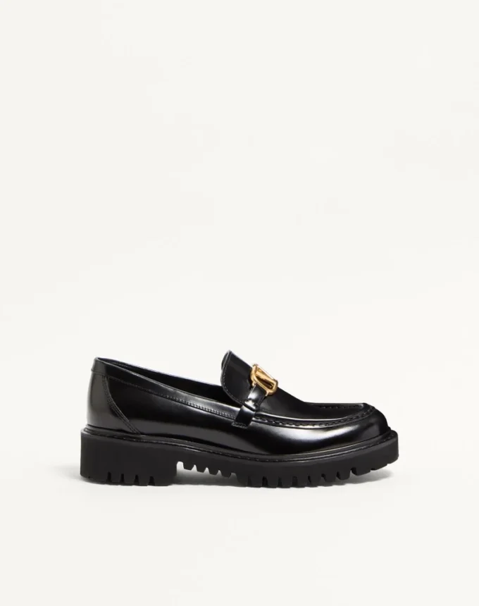 Mocasines de piel de becerro con el logotipo VLogo