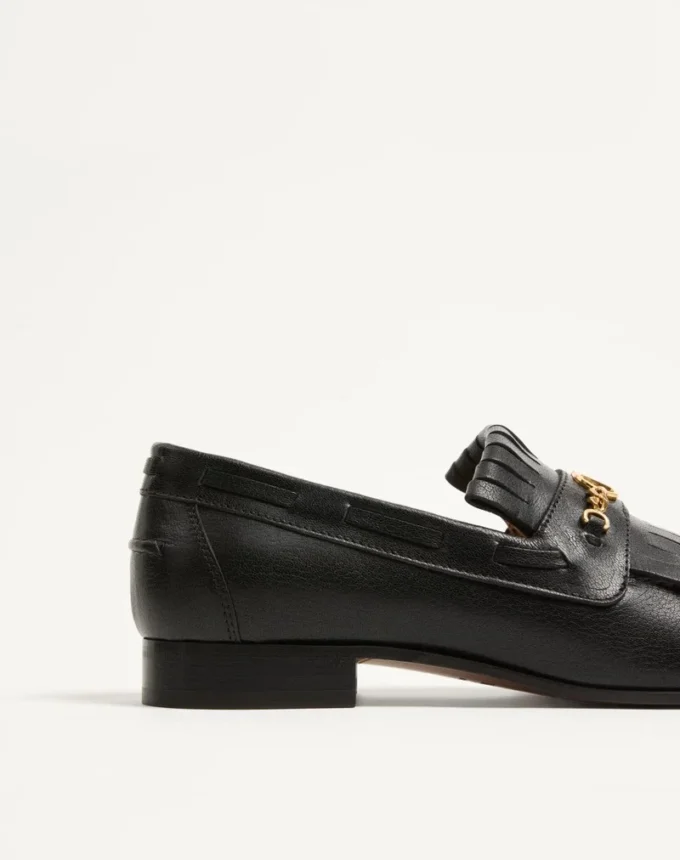 Mocasines de piel de cabrito con flecos y logotipo VLogo Mocasines de piel de cabrito con flecos y logotipo VLogo