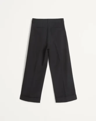 Pantalones de lana con puños y bandas laterales de satén Pantalones de lana con puños y bandas laterales de satén