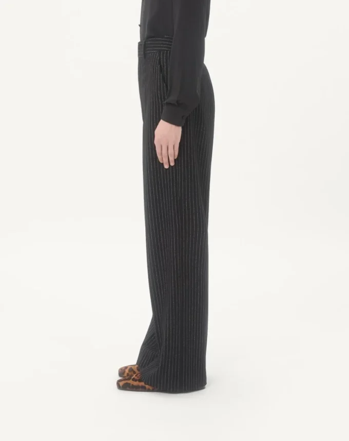Pantalones de rayas diplomáticas de Valentino en lana y seda