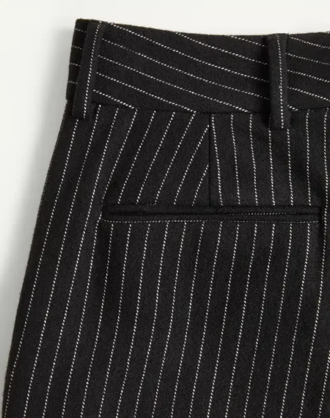 Pantalones de rayas diplomáticas de Valentino en lana y seda