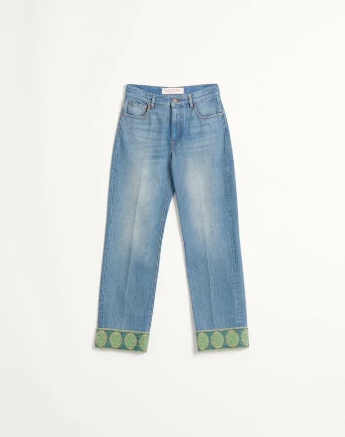 Pantalones vaqueros con ribetes jacquard Pantalones vaqueros con ribetes jacquard