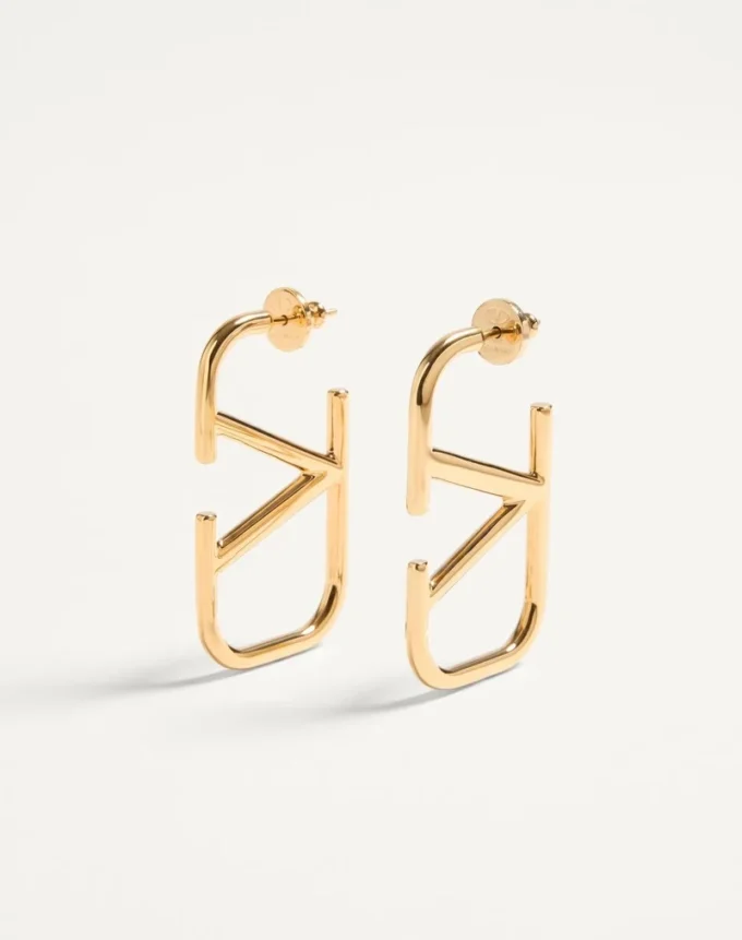 Pendientes metálicos con el logotipo VLogo