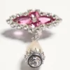 Pendientes Pas Plus de metal, resina, esmalte y cristales