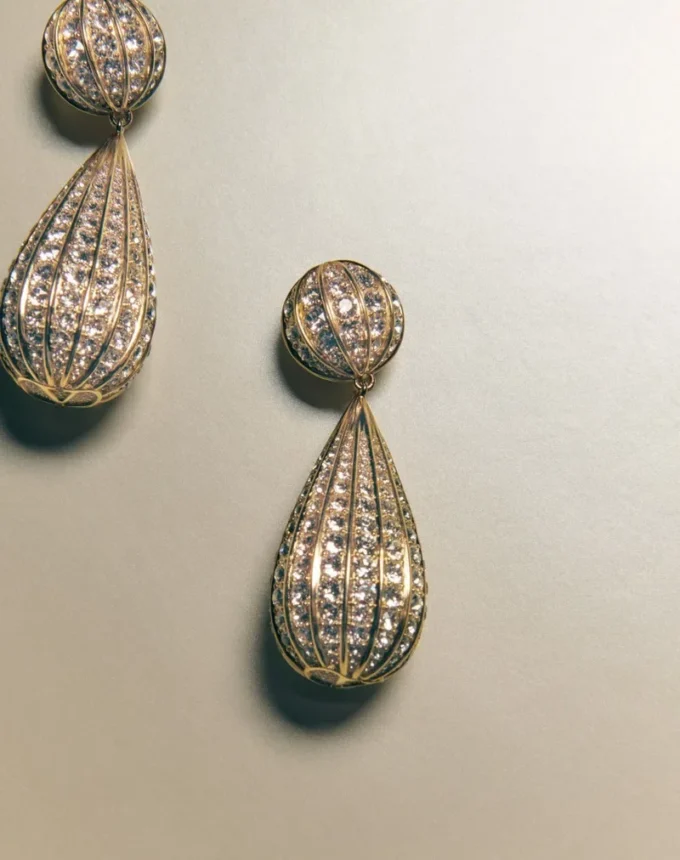 Pendientes Poetique Des Gouttes de metal y cristales Swarovski®