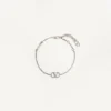 Pulsera de metal con el logotipo VLogo