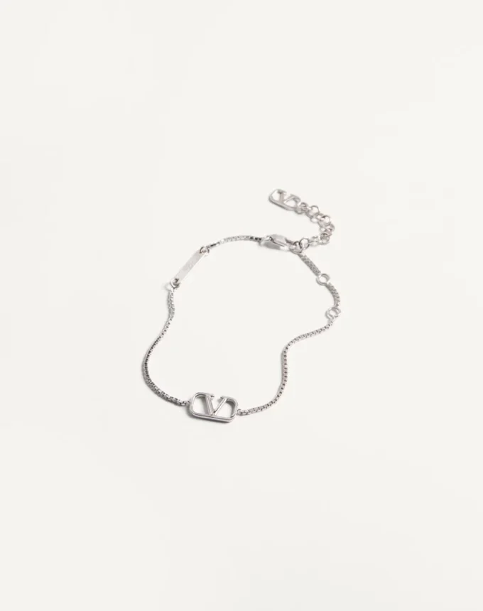 Pulsera de metal con el logotipo VLogo