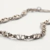 Pulsera de metal con el logotipo VLogo Pulsera de metal con el logotipo VLogo