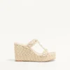 Sandalias con cuña Rockstud de napa laminada de 90 mm Sandalias con cuña Rockstud de napa laminada de 90 mm