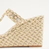 Sandalias con cuña Rockstud de napa laminada de 90 mm Sandalias con cuña Rockstud de napa laminada de 90 mm