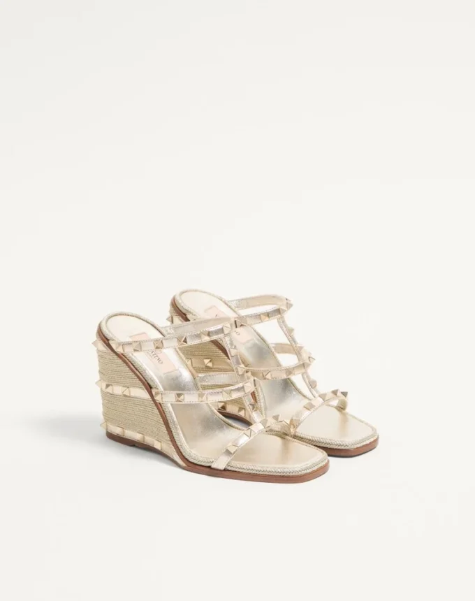 Sandalias con cuña Rockstud en napa laminada con bordado Cornely 100 mm