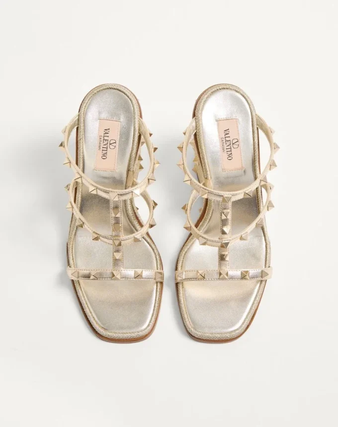 Sandalias con cuña Rockstud en napa laminada con bordado Cornely 100 mm