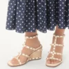 Sandalias con cuña Rockstud en piel de becerro con bordado Cornely 80 mm