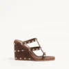 Sandalias con cuña Rockstud en piel de becerro con bordado Cornely de 100 mm