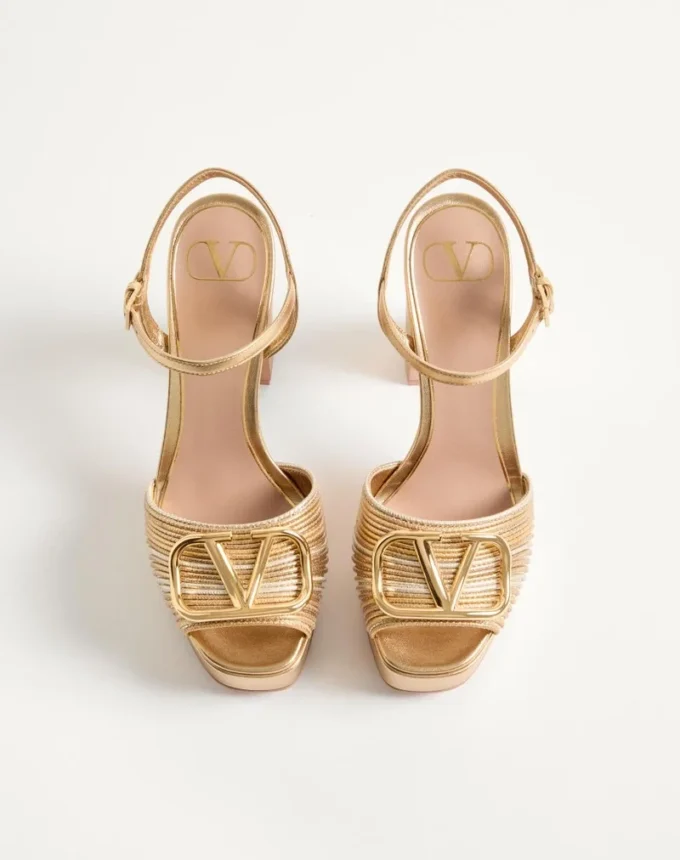 Sandalias con plataforma metalizadas VLogo Signature con bordado Cornely 115 mm Sandalias con plataforma metalizadas VLogo Signature con bordado Cornely 115 mm