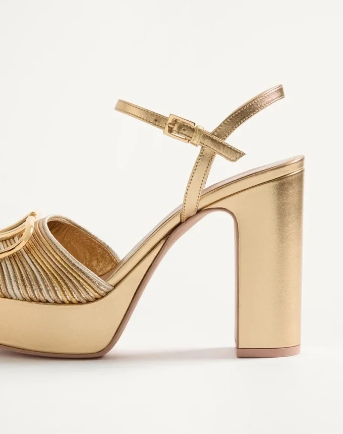 Sandalias con plataforma metalizadas VLogo Signature con bordado Cornely 115 mm Sandalias con plataforma metalizadas VLogo Signature con bordado Cornely 115 mm