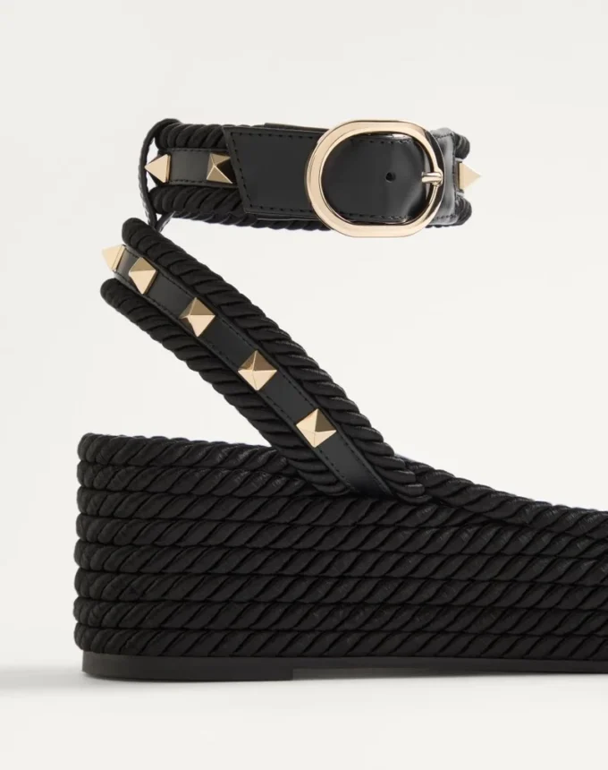 Sandalias con plataforma Rockstud de piel de becerro de 45 mm Sandalias con plataforma Rockstud de piel de becerro de 45 mm