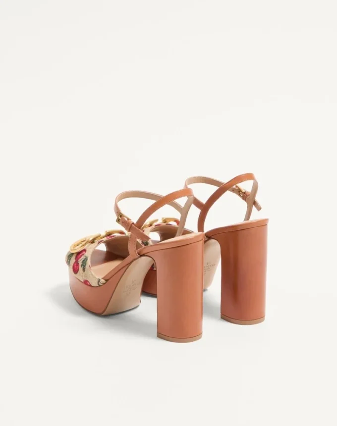 Sandalias con plataforma Vlogo Signature Cherryfic de 115 mm Sandalias con plataforma Vlogo Signature Cherryfic de 115 mm