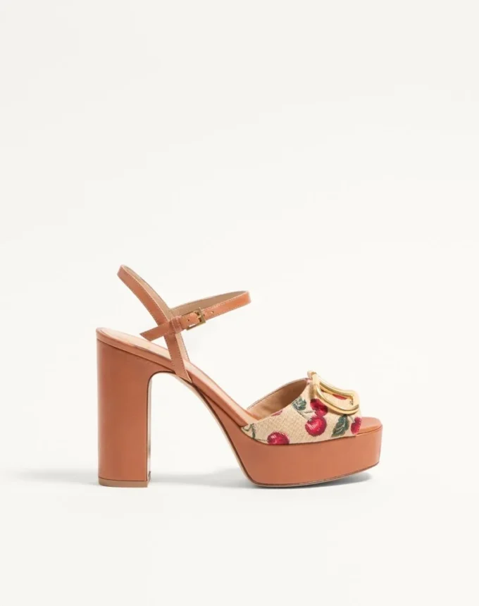 Sandalias con plataforma Vlogo Signature Cherryfic de 115 mm Sandalias con plataforma Vlogo Signature Cherryfic de 115 mm