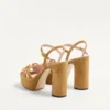 Sandalias con plataforma VLogo Signature en piel serrada con bordado floral de 115 mm Sandalias con plataforma VLogo Signature en piel serrada con bordado floral de 115 mm