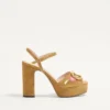 Sandalias con plataforma VLogo Signature en piel serrada con bordado floral de 115 mm Sandalias con plataforma VLogo Signature en piel serrada con bordado floral de 115 mm