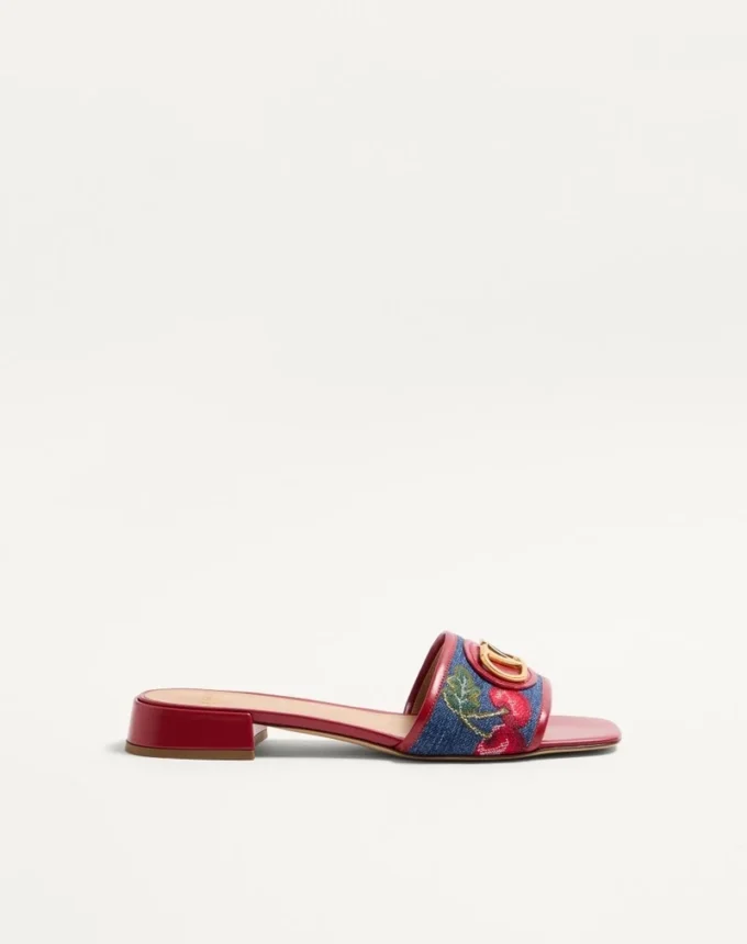 Sandalias de denim con plataforma Vlogo Signature y bordado Cherryfic de 20 mm