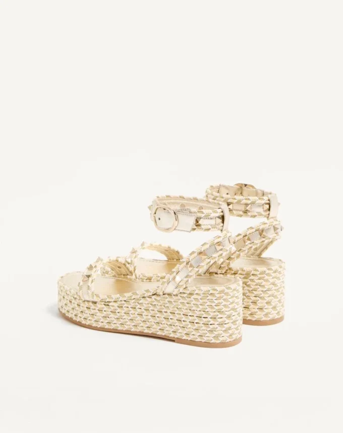 Sandalias de plataforma Rockstud en napa laminada de 45 mm Sandalias de plataforma Rockstud en napa laminada de 45 mm