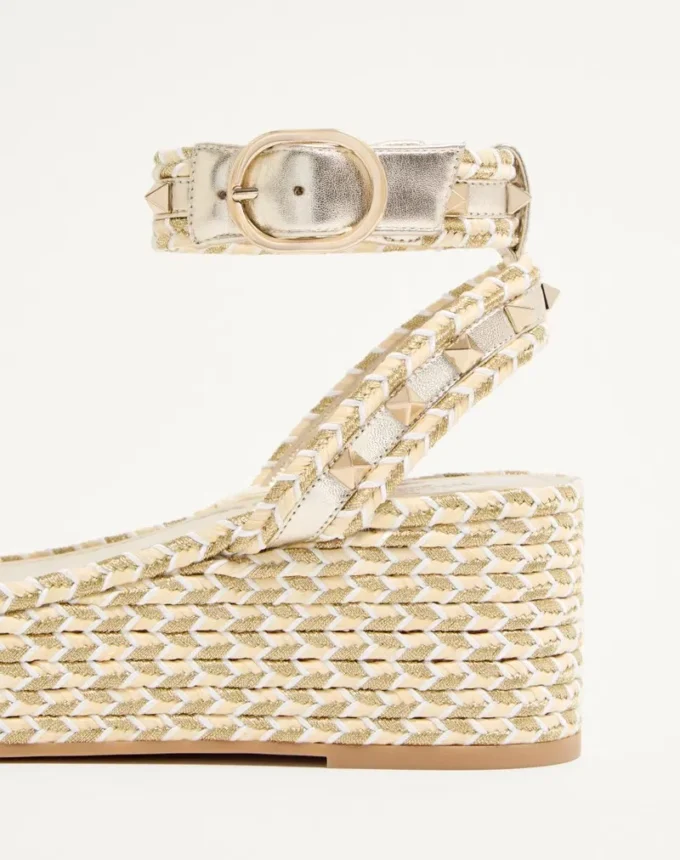 Sandalias de plataforma Rockstud en napa laminada de 45 mm Sandalias de plataforma Rockstud en napa laminada de 45 mm
