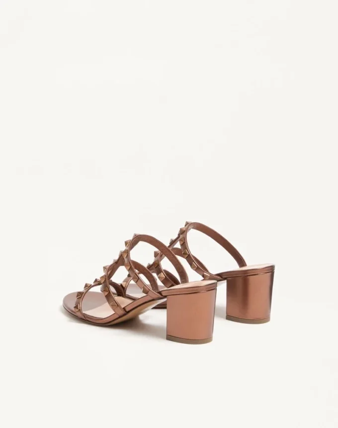 Sandalias deslizantes Rockstud de piel de becerro metalizada con tacón de 60 mm