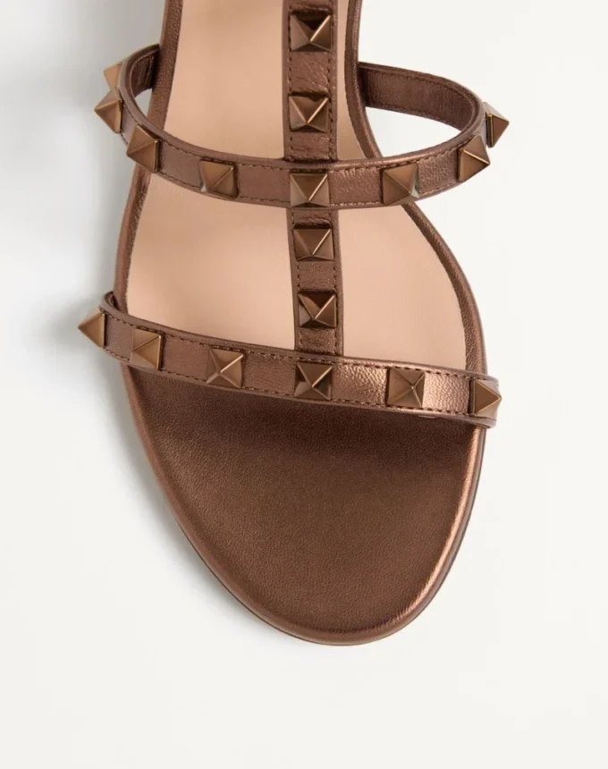 Sandalias deslizantes Rockstud de piel de becerro metalizada con tacón de 60 mm