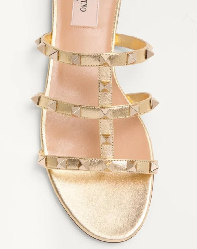 Sandalias Rockstud de napa laminada