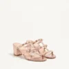 Sandalias Rockstud Slide en napa laminada de 60 mm