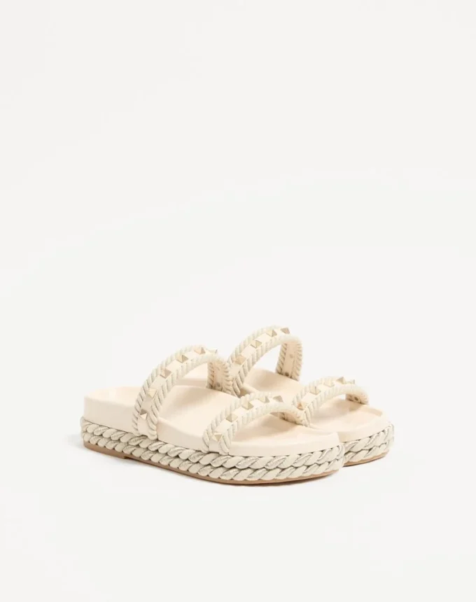 Sandalias Rockstud Slide en piel de becerro 20 mm Sandalias Rockstud Slide en piel de becerro 20 mm