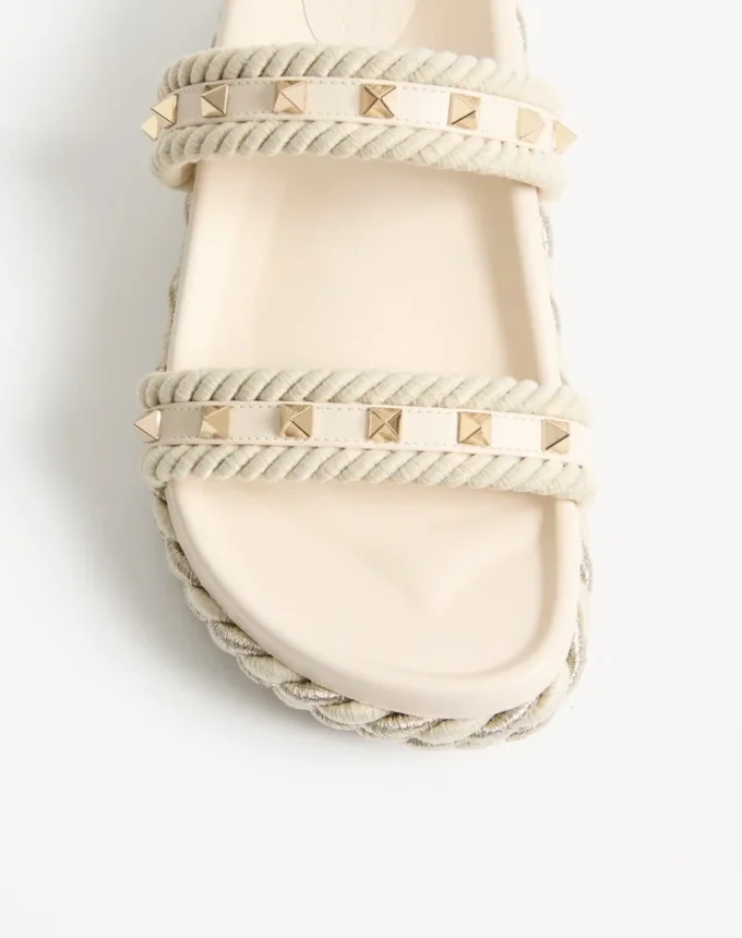 Sandalias Rockstud Slide en piel de becerro 20 mm Sandalias Rockstud Slide en piel de becerro 20 mm