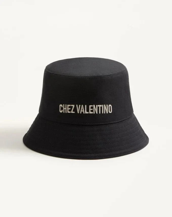 Sombrero de pescador de algodón con bordado de Chez Valentino
