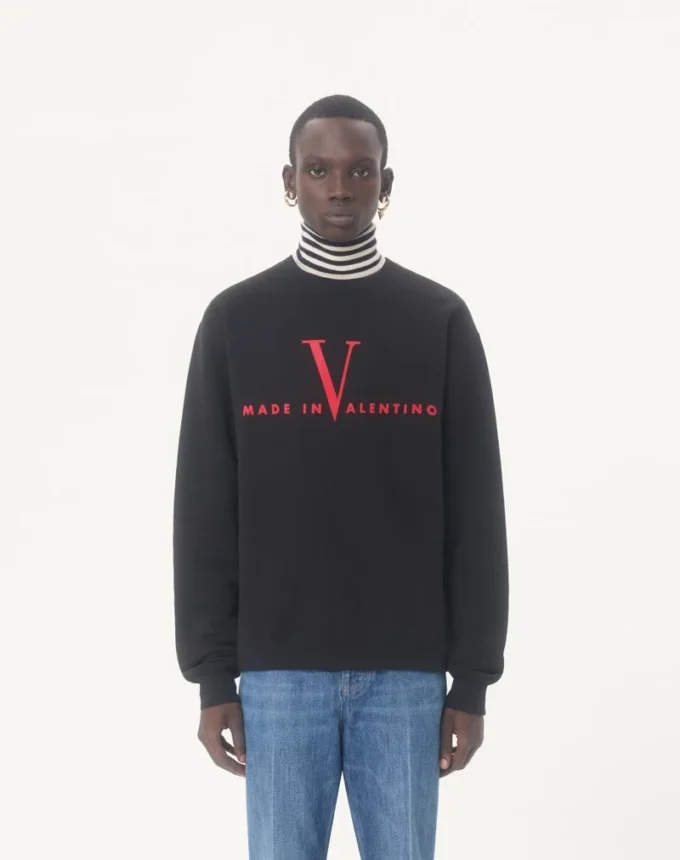 Sudadera de algodón con cuello redondo y estampado «Made In Valentino» de Valentino Sudadera de algodón con cuello redondo y estampado «Made In Valentino» de Valentino