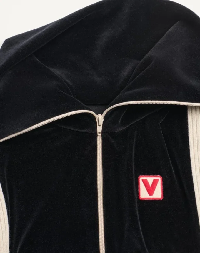 Sudadera de cuello alto de chenilla con cremallera y parche Chez Valentino