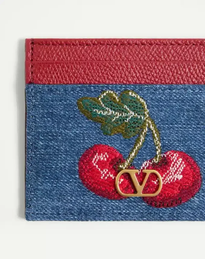 Tarjetero de denim con el logotipo VLogo y bordado Cherryfic Tarjetero de denim con el logotipo VLogo y bordado Cherryfic