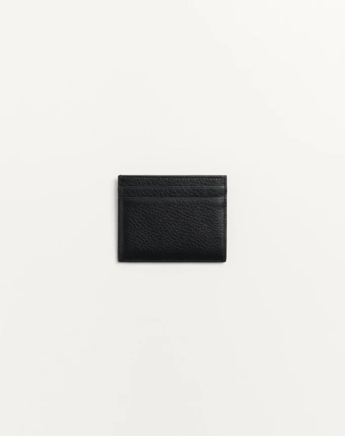 Tarjetero Rockstud de piel de becerro granulada