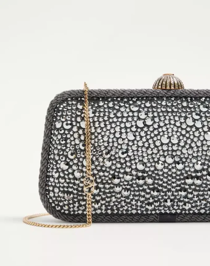 Valentino Garavani Carry Secrets Minaudiere con pedrería Valentino Garavani Carry Secrets Minaudiere con pedrería