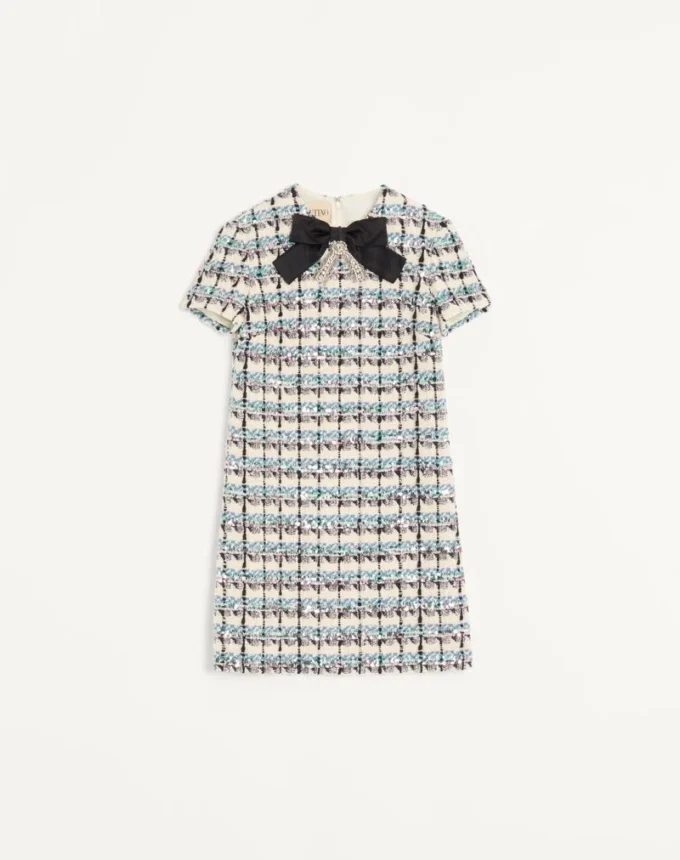 VESTIDO CORTO BORDADO CON PAILLETTES DE TWEED VESTIDO CORTO BORDADO CON PAILLETTES DE TWEED