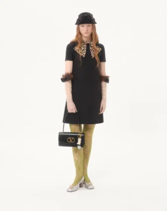 Vestido corto de crepé couture