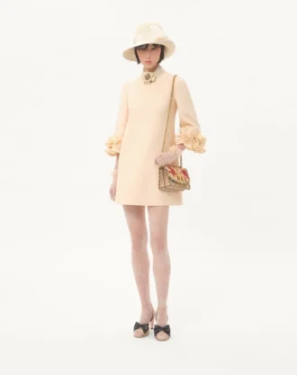 Vestido corto de crepé couture