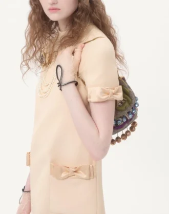Vestido corto de crepé couture